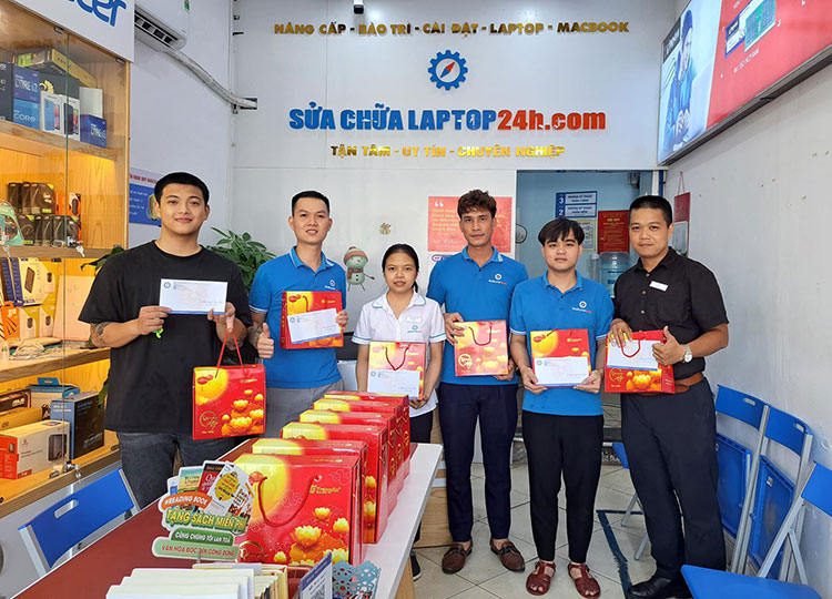 Đội ngũ cán bộ nhân viên 24hGroup Nguyễn Xiển