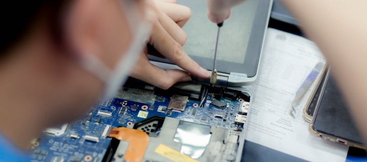 Repair service, maintenance, upgrade Laptop, PC, Macbook, Phone get it right away