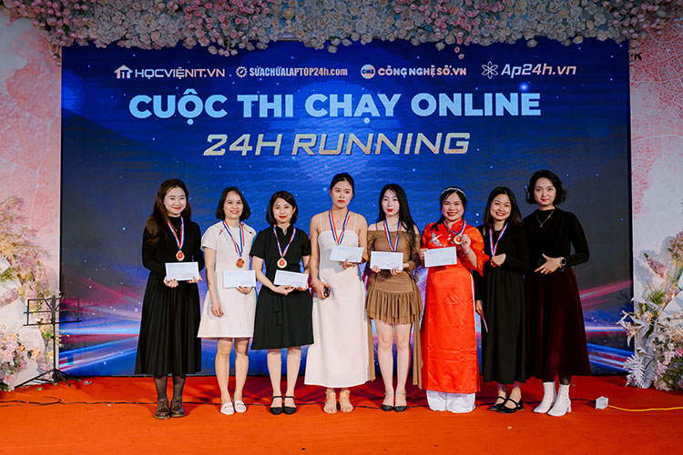 24h Group vinh danh các cô gái có thành tích ấn tượng trong Cuộc thi chạy online